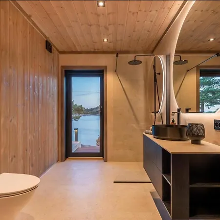 Hébergement de vacances Architect-designed With Dock In Dalskilen *